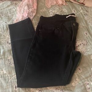 Levi's Black Ankle-Length Cropped Jeans